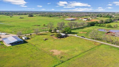 755 Hubbard Ln in Lipan, TX - Building Photo - Building Photo
