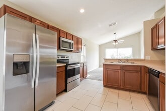 2331 Cobblefield Cir in Apopka, FL - Building Photo - Building Photo