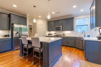 403 Morreene Rd in Durham, NC - Building Photo - Building Photo
