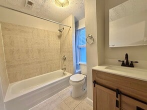 1719 William Howard Taft Rd in Cincinnati, OH - Building Photo - Building Photo