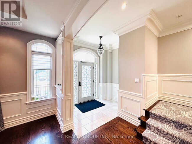 546 Melrose Ave in Toronto, ON - Building Photo - Building Photo