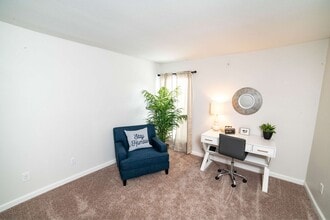 Somerset in Houston, TX - Foto de edificio - Building Photo