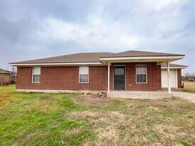 177 Spring Country in China Spring, TX - Building Photo