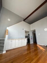 491 Valley St, Unit # 11 in Orange, NJ - Foto de edificio - Building Photo