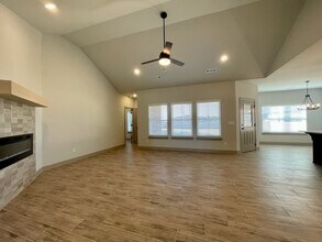 912 Cook St in Pea Ridge, AR - Foto de edificio - Building Photo