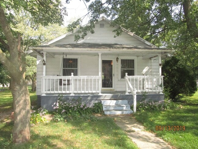 property at 1720 N Buckles St