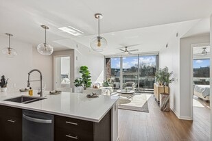 Vertis Green Hills in Nashville, TN - Building Photo