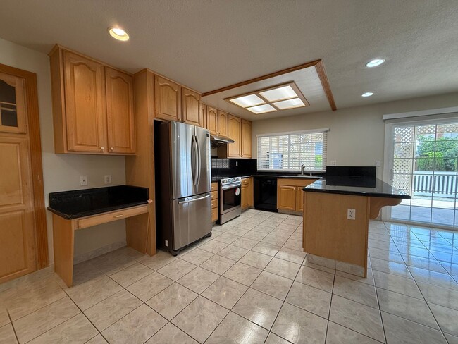 2850 Summerheights Dr