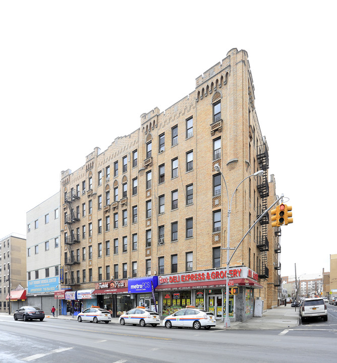 1950 Daly Ave in Bronx, NY - Building Photo