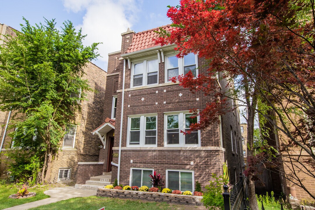 2648 W Lunt Ave in Chicago, IL - Foto de edificio
