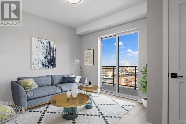 property at 5002 King St