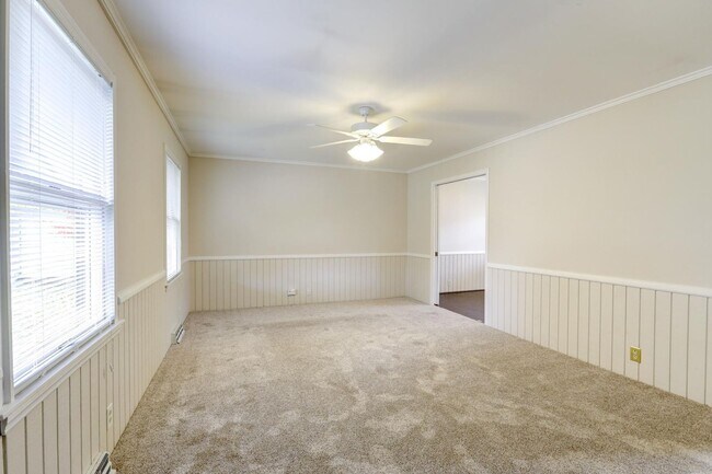1809 Stratford Dr in Champaign, IL - Building Photo - Building Photo