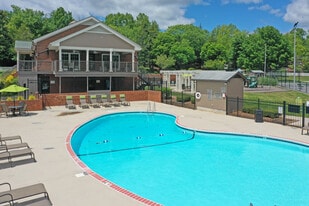 Gardens At Country Club in Winston-Salem, NC - Building Photo