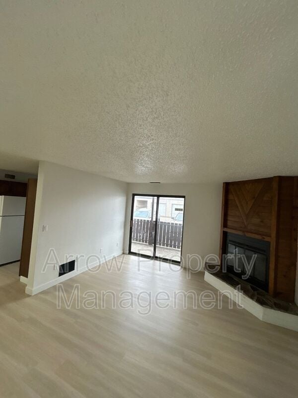 property at 203 E Arbor Ave