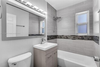 4500 NE 18th Ave in Pompano Beach, FL - Building Photo - Building Photo