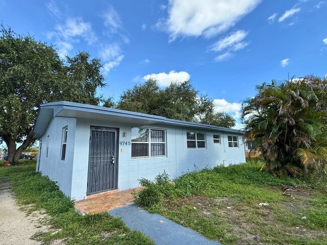 9745 NW 20th Ave in Miami, FL - Building Photo - Building Photo