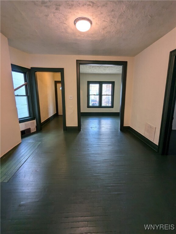 67 Barton St in Buffalo, NY - Building Photo - Building Photo