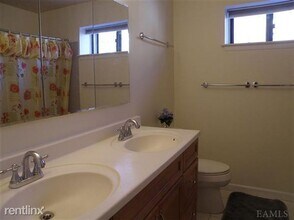 138 Deer Run, Unit 138 in Chappaqua, NY - Foto de edificio - Building Photo