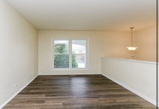 315 Healy Ave in Romeoville, IL - Building Photo - Building Photo