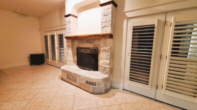 130 Squires Dr in Lakeway, TX - Building Photo - Building Photo