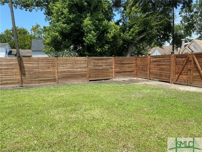 property at 1015 E 32nd St