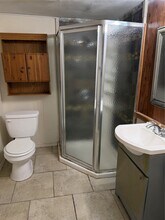 323 Reppert St in Bacliff, TX - Building Photo - Building Photo