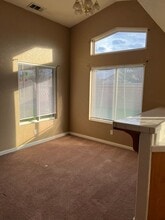 706 Vino Ct in Los Banos, CA - Building Photo - Building Photo