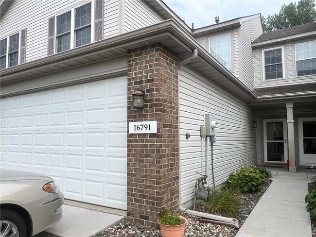 property at 16791 39th Ave N