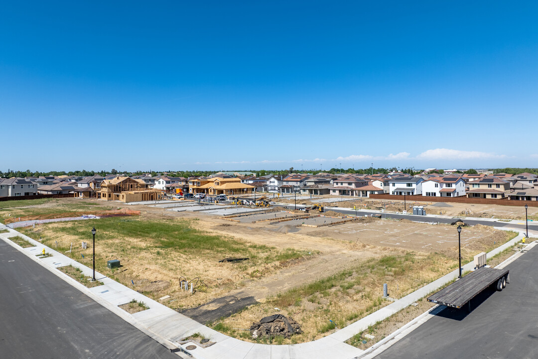 Harvest at Spring Lake in Woodland, CA - Building Photo