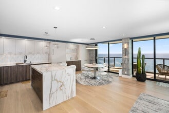 250 S Ocean Blvd in Boca Raton, FL - Building Photo - Building Photo