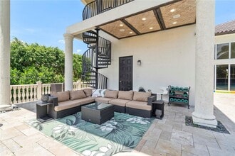 1203 NW 121st Ave in Plantation, FL - Building Photo - Building Photo