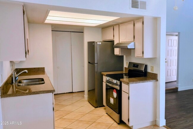 property at 5936 E Nance St