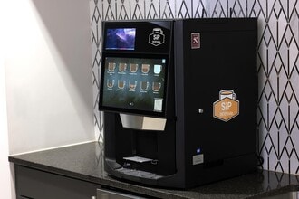 Jefferson Place Apartments in Jefferson, NJ - Foto de edificio - Building Photo