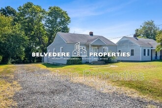 1208 Valley View St in Greensboro, NC - Foto de edificio - Building Photo