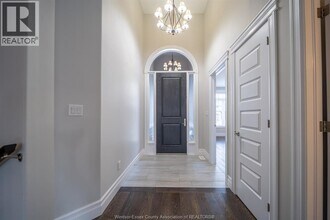 1445 Cypress Ave in Windsor, ON - Building Photo - Building Photo