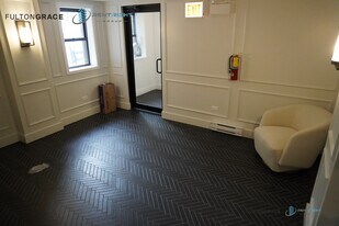 1553 W Hollywood Ave in Chicago, IL - Building Photo