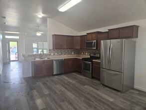 210 E 98th St in Odessa, TX - Building Photo - Building Photo