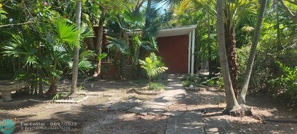 2022 Mayo St in Hollywood, FL - Building Photo - Building Photo
