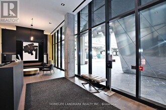 21-1221 Lawren Harris Square in Toronto, ON - Building Photo - Building Photo