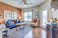 Platinum Shavano Oaks Apartments photo'