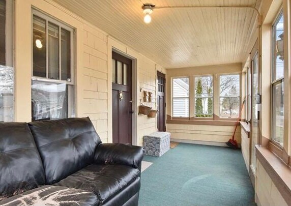 2348 Superior St, Unit One in Madison, WI - Building Photo - Building Photo