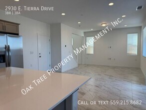 2930 E Tierra Dr in Fresno, CA - Building Photo - Building Photo