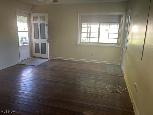 122 S Bon Air Ave in Youngstown, OH - Building Photo - Building Photo