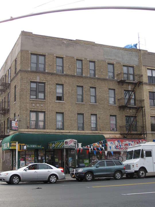 Green Mountain Deli in Brooklyn, NY - Building Photo