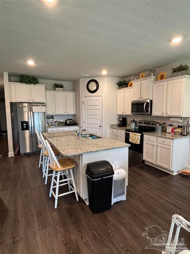 7879 Burnside Lp in Pensacola, FL - Building Photo - Building Photo