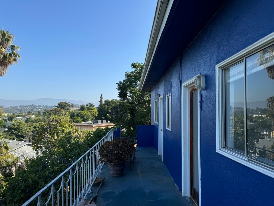 1461 Carroll Ave in Los Angeles, CA - Building Photo