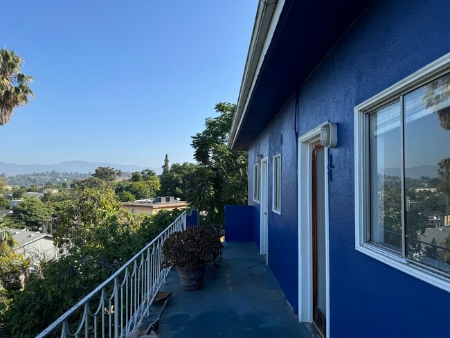 1461 Carroll Ave, Unit 3