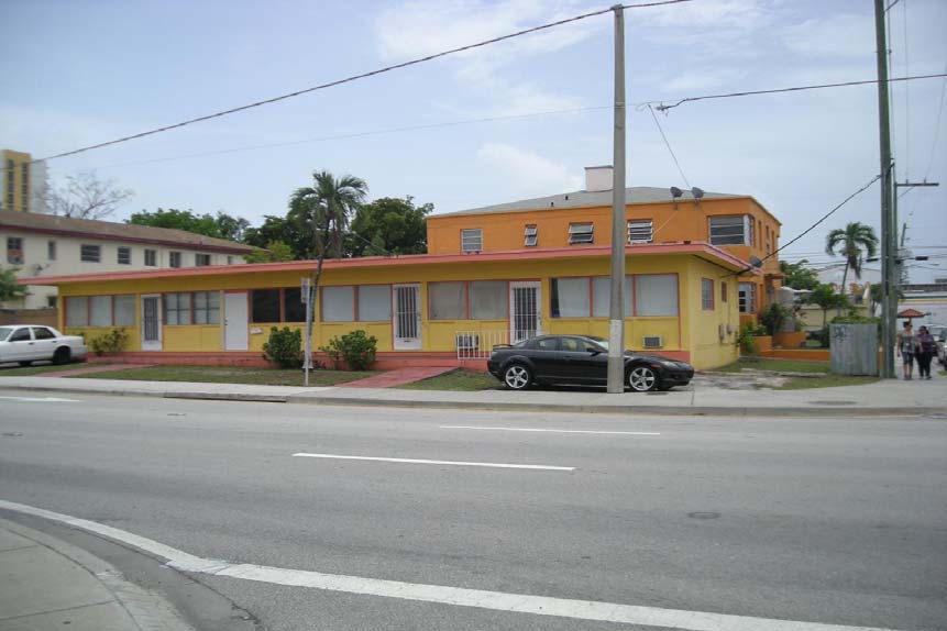 711 SW 10th Ave in Miami, FL - Foto de edificio