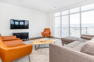 The Meadowlands in Madison, WI - Building Photo - Building Photo