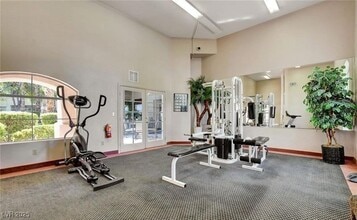 2975 Bluegrass Ln in Henderson, NV - Building Photo - Building Photo